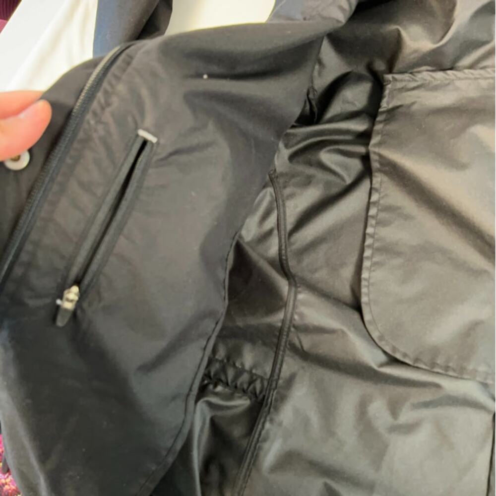 Lucy Packable Hooded Jacket Black Lightweight Windbreaker L Outdoors Active - Picture 5 of 12